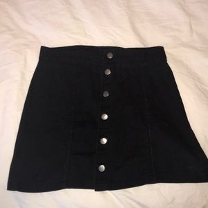 Black button skirt